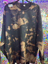 Load image into Gallery viewer, CREWNECK SWEATSHIRT
