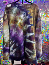 Load image into Gallery viewer, CREWNECK SWEATSHIRT
