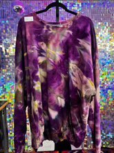 Load image into Gallery viewer, CREWNECK SWEATSHIRT
