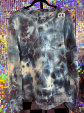 Load image into Gallery viewer, KANGAROO SWEATSHIRT
