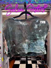 Load image into Gallery viewer, SLEEVELESS CROP TOP
