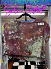 Load image into Gallery viewer, SLEEVELESS CROP TOP

