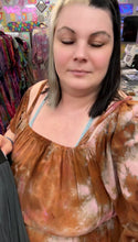 Load and play video in Gallery viewer, MESH PLEATED SKIRT
